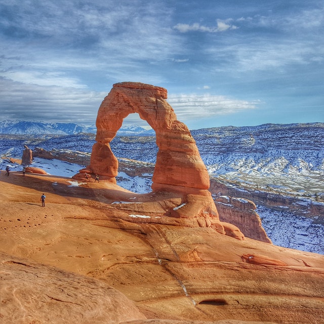 a stone arch in Utah national park